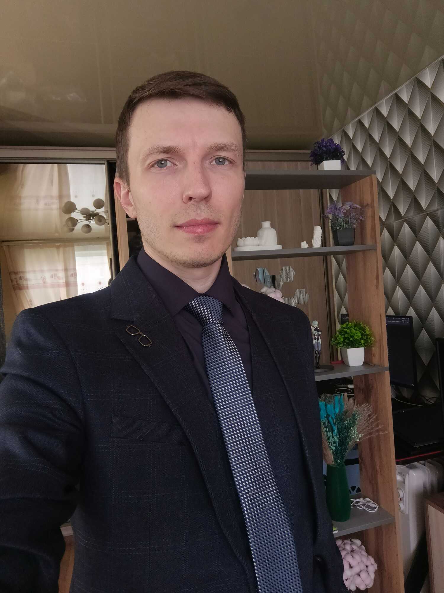 Повреждённое фото до AI-восстановления для памятника, пример 4